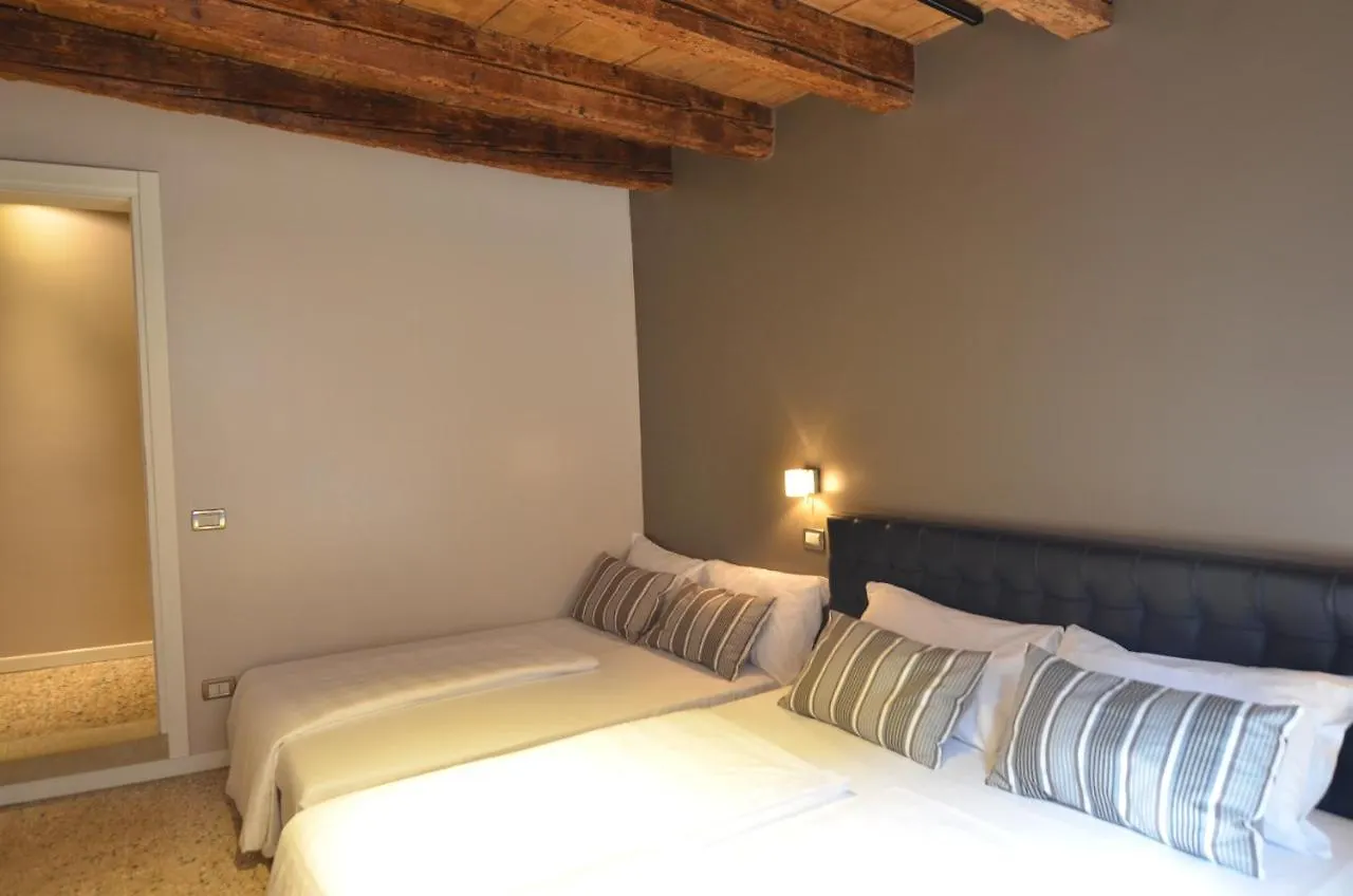Tiepolo Charme Houses Венеция 0*,  Италия
